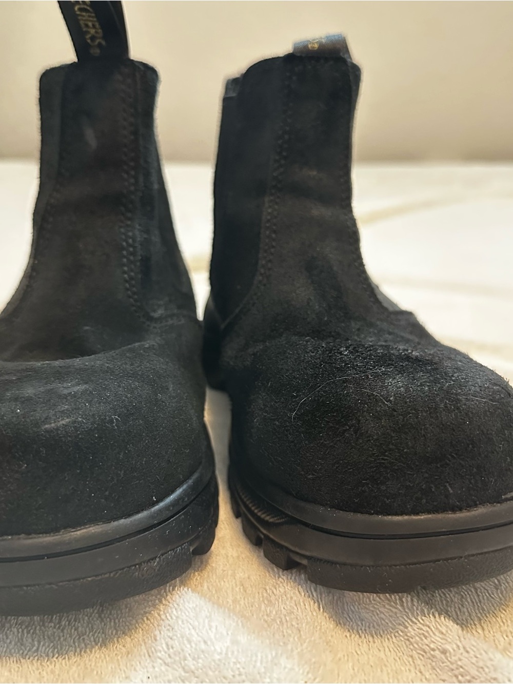 Sketchers women’s suede work boots